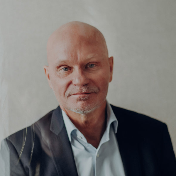 Porträtt på Per Avander